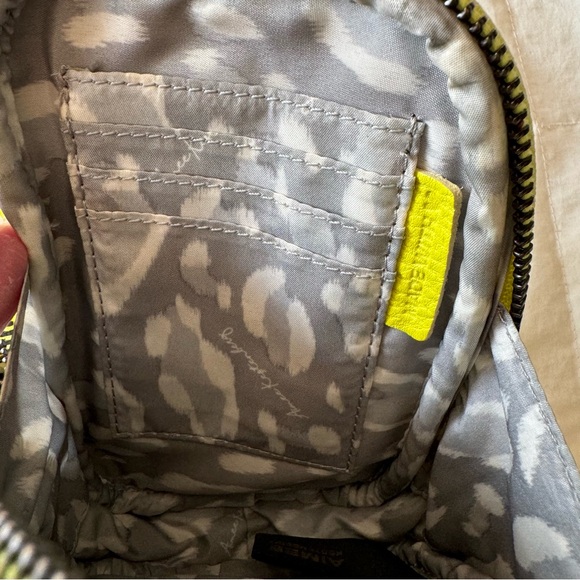 Aimee Kestenberg Tamitha  leather Phone Crossbody bag purse RFID - Picture 6 of 11